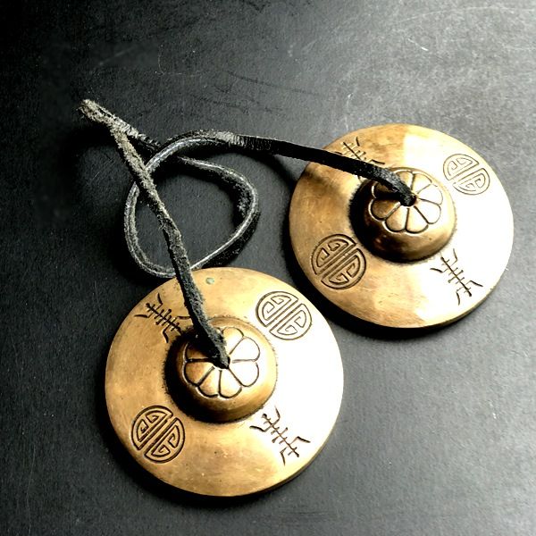 ティンシャ(ネパール製)直径約7cm ティンシャベル・7メタル／『サンタ・ラトナ・シャキア工房