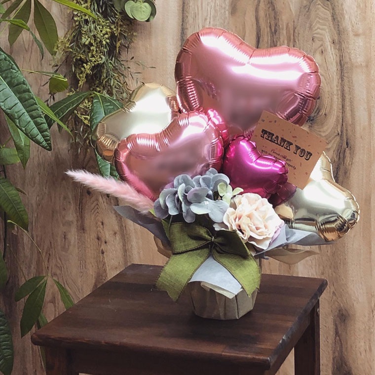 ��Ź��ǯ�ˤ������������Υץ쥼��Ȥˤ���ԥ󥯤Υơ���꡼�ɤ��İ����֤����Х롼�󥮥ե�