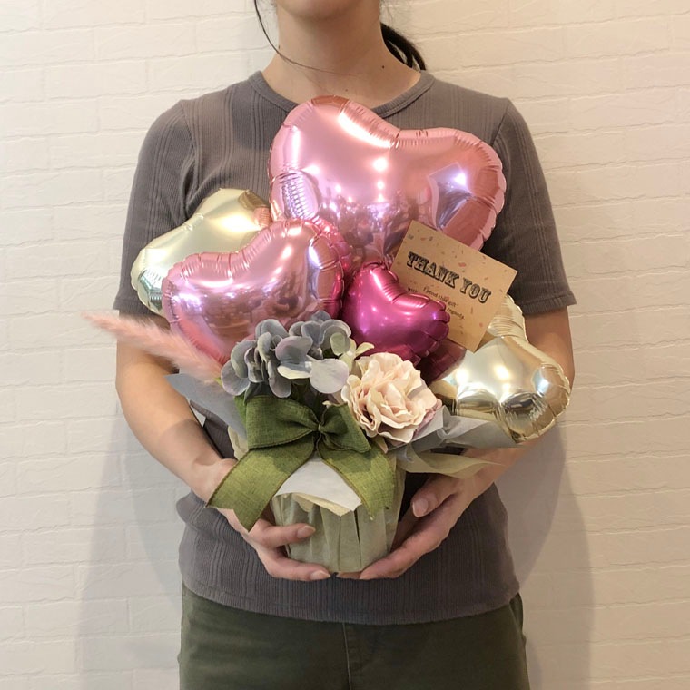 ��Ź��ǯ�ˤ������������Υץ쥼��Ȥˤ���ԥ󥯤Υơ���꡼�ɤ��İ����֤����Х롼�󥮥ե�