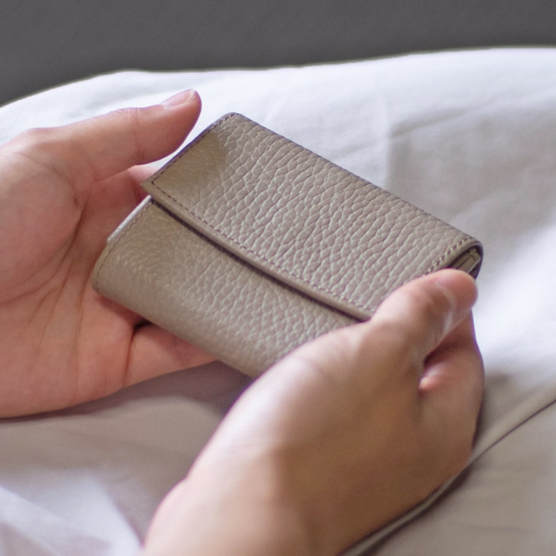 aioa mini コンパクト財布 牛革 ピンク | 革小物 | バンビ公式