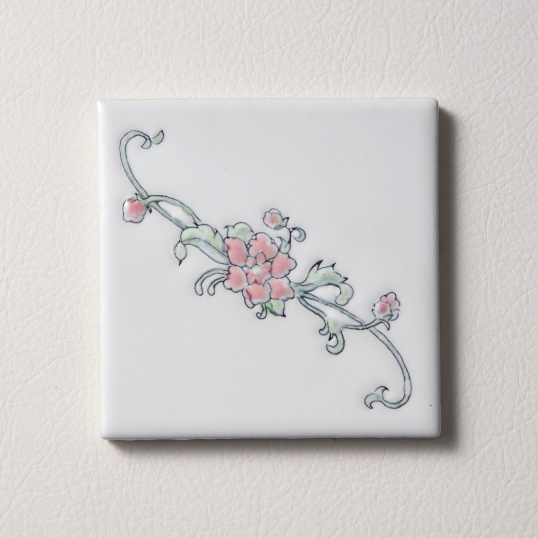 タイル お花柄 100x100mm ＜白マット花小＞