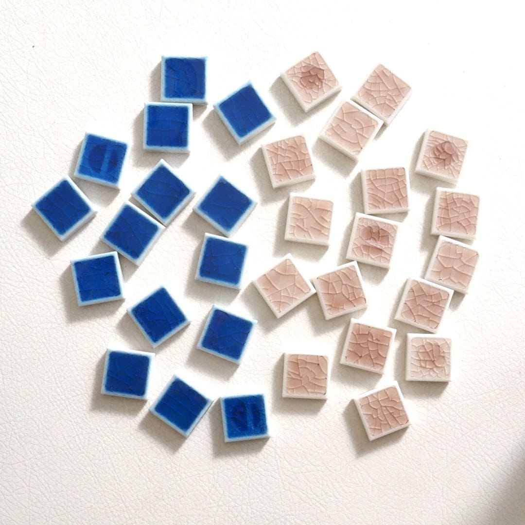 モザイクタイル 25mm角 ガラス釉 121ピース ＜コルセア＞ 全2色