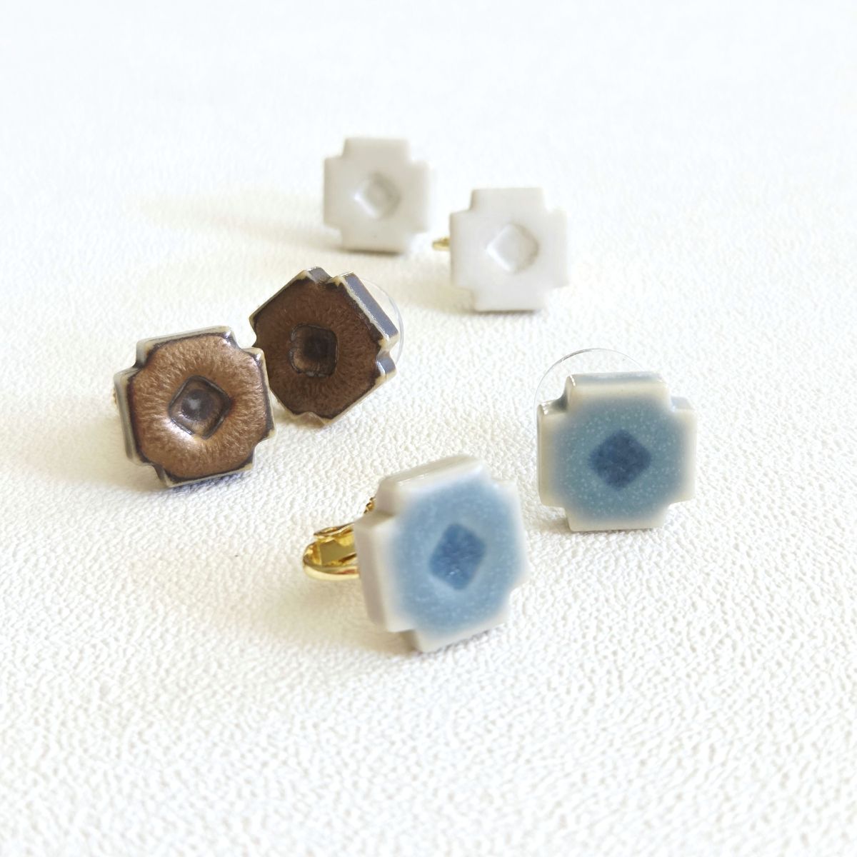 くろす　7色あり