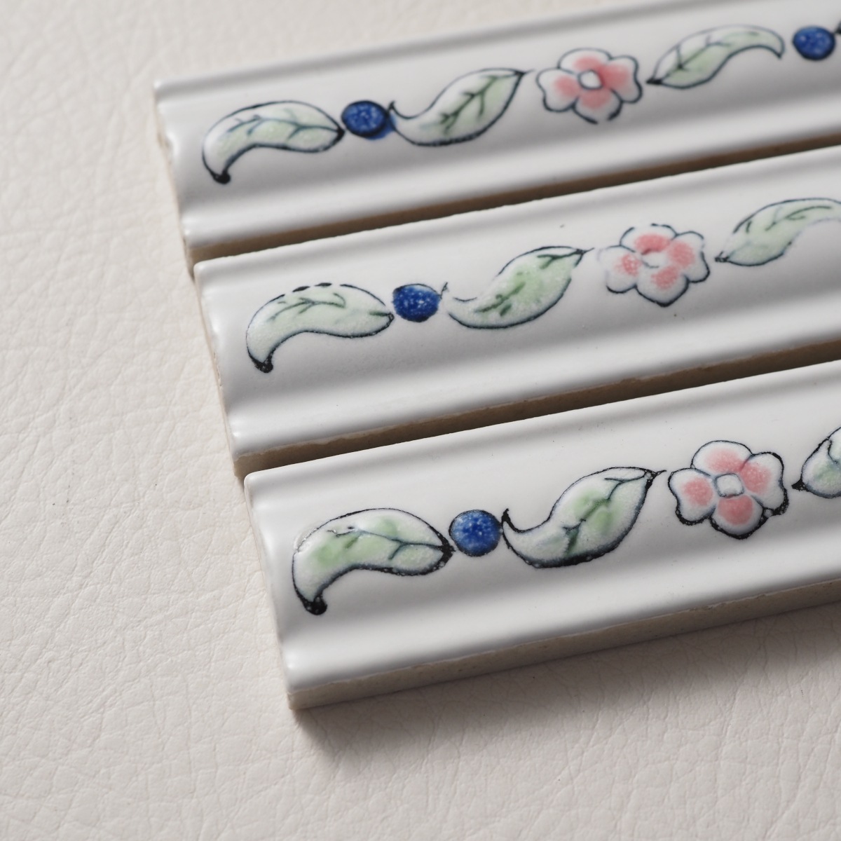 タイル お花柄 100x25mm ＜白ボーダー花小＞3本セット