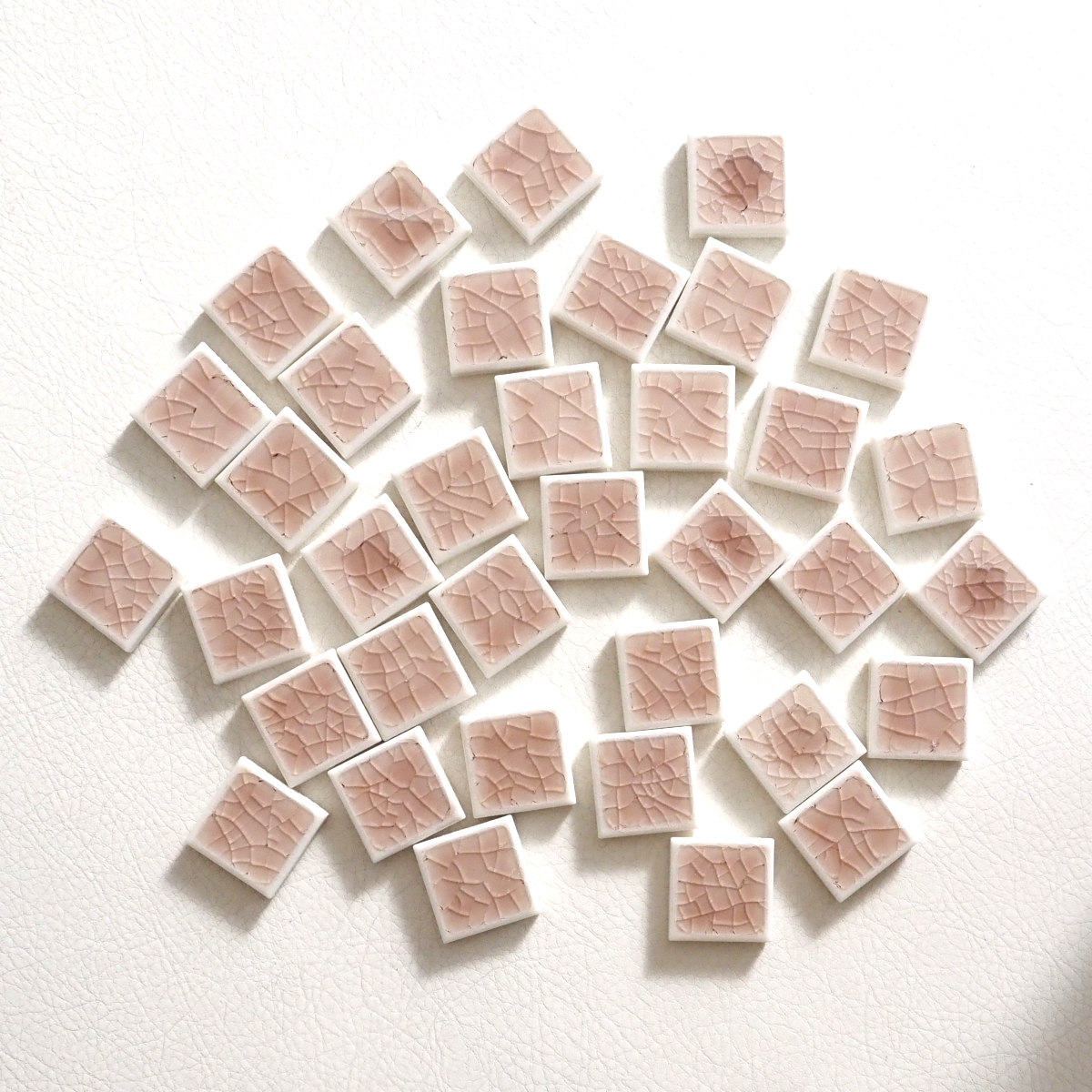 モザイクタイル 25mm角 ガラス釉 121ピース ＜コルセア＞ 全2色