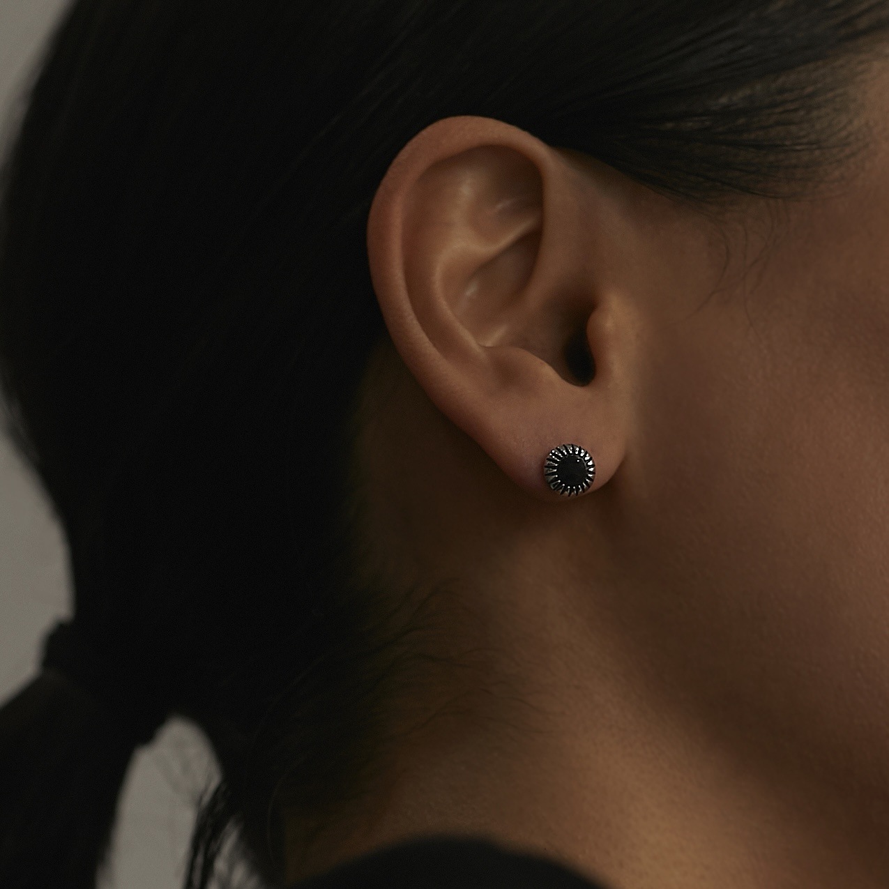 Amity Mesa Onyx Silver