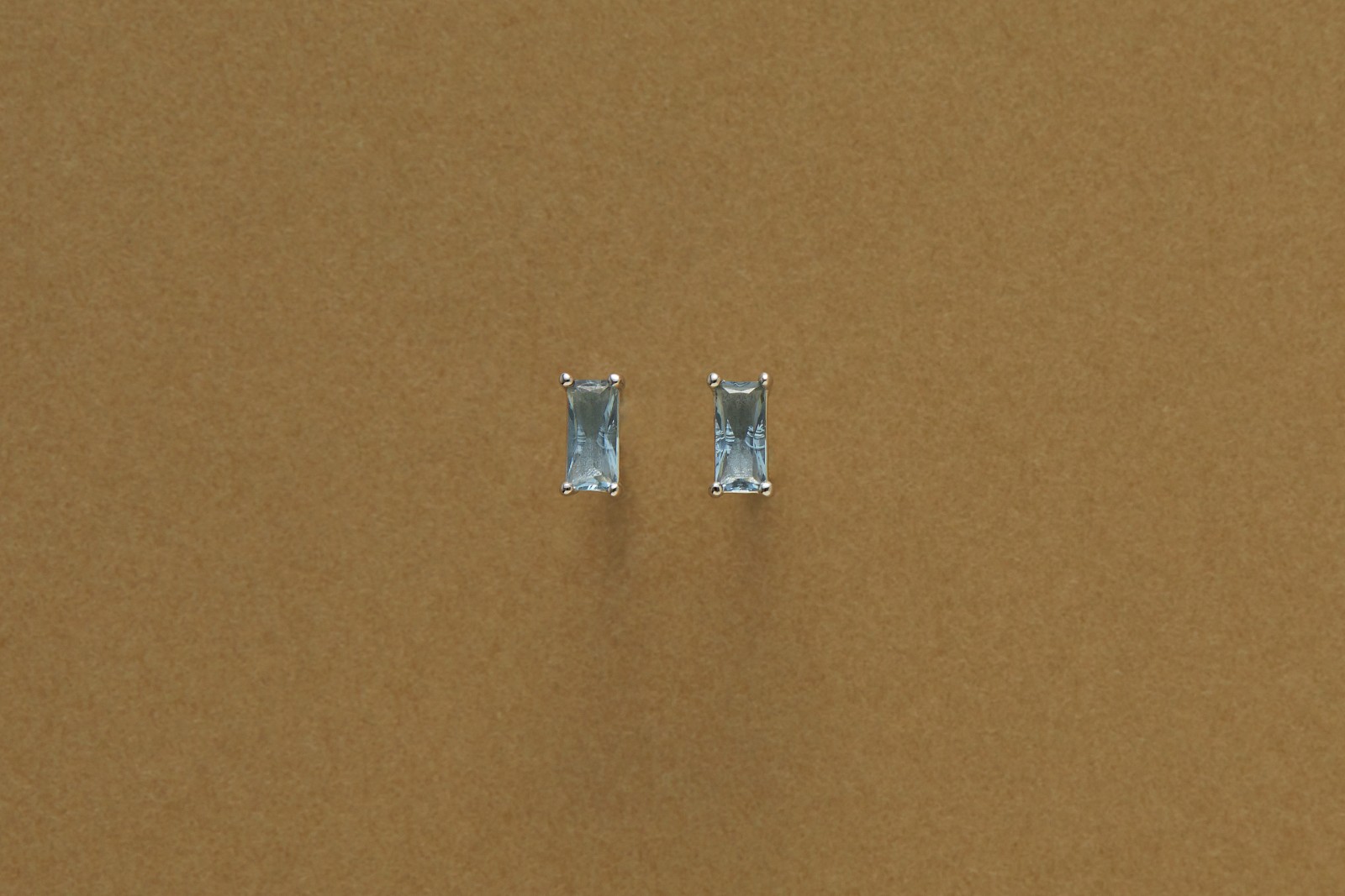 Honesty Rectangle Gray blue