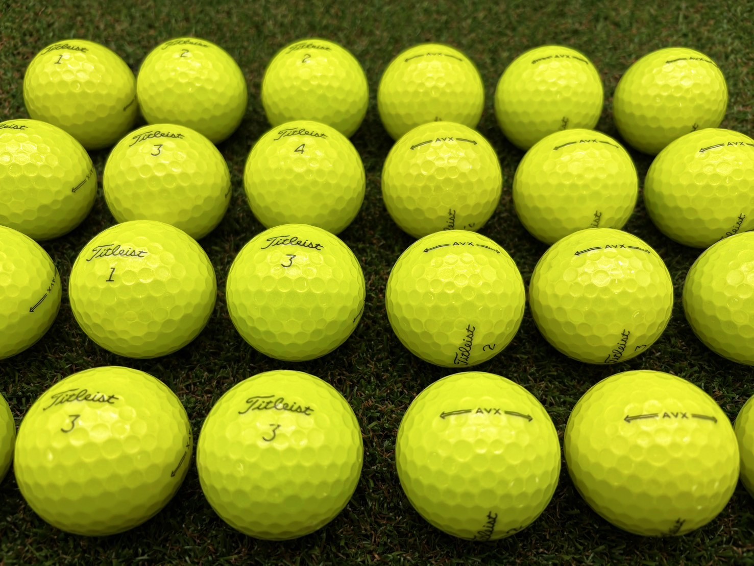 タイトリスト AVX イエロー　２０２2年　24球【品質★★★】