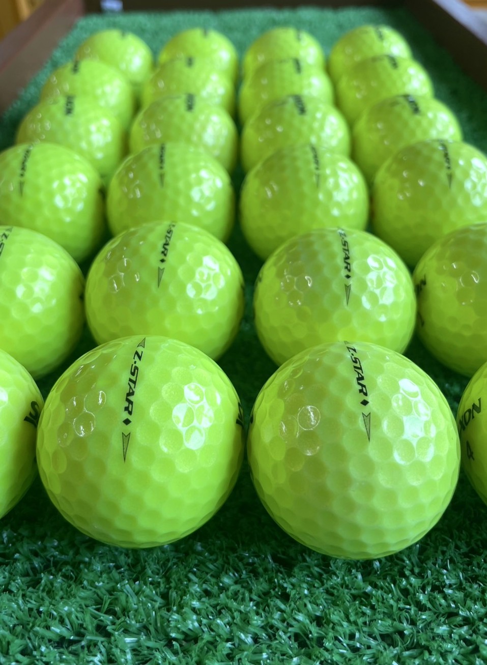 SRIXON  Z-STARダイヤモンド　カラー（25年）24球【品質★★★】