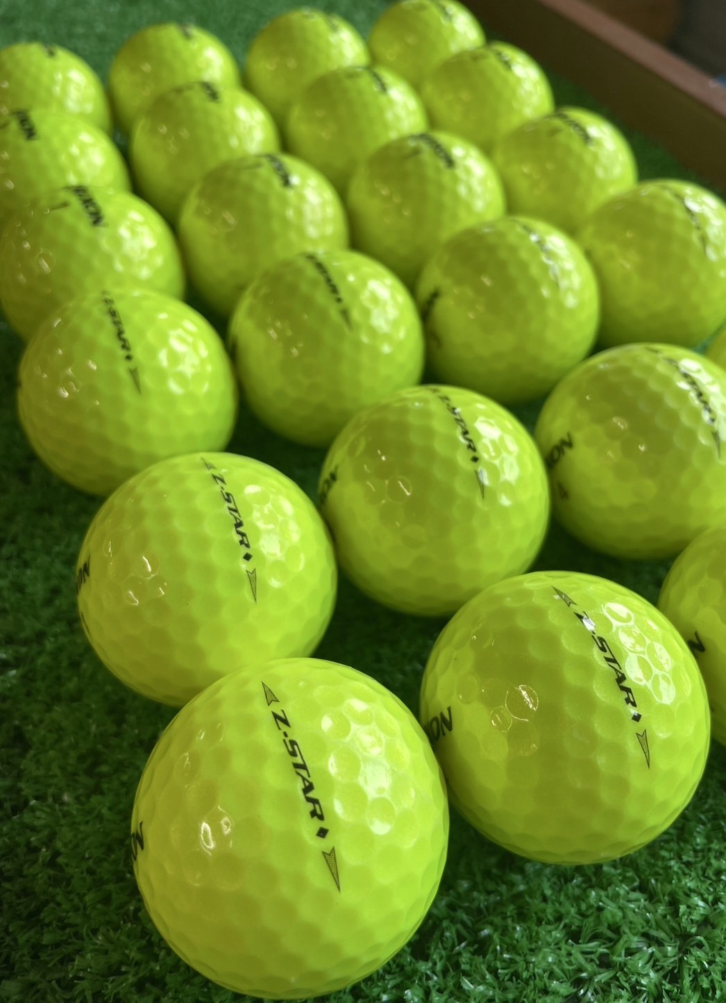 SRIXON  Z-STARダイヤモンド　カラー（25年）24球【品質★★★】