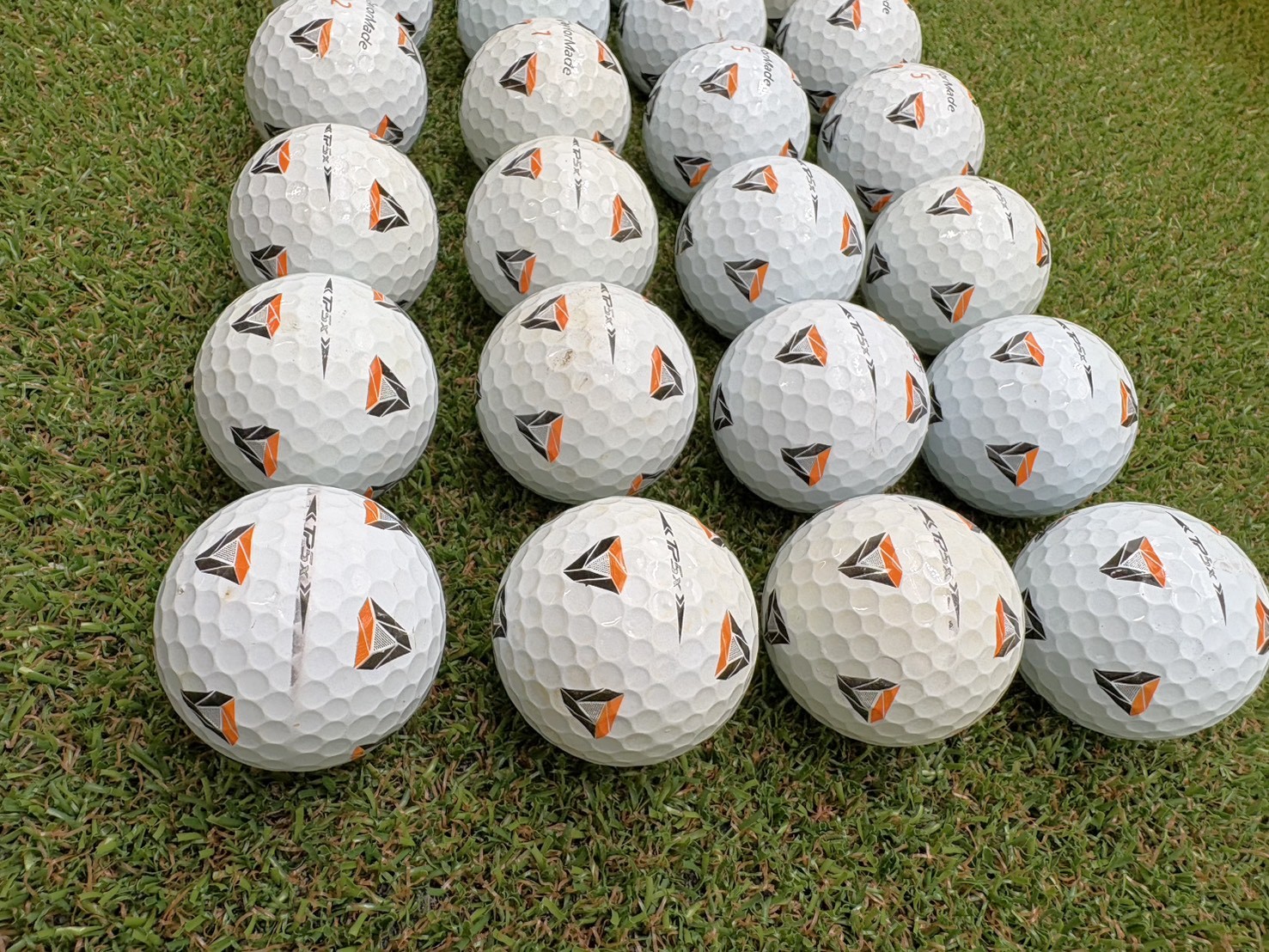 TAYLOR MADE   TP5x Pix（21年）24球【品質★★★～★★】