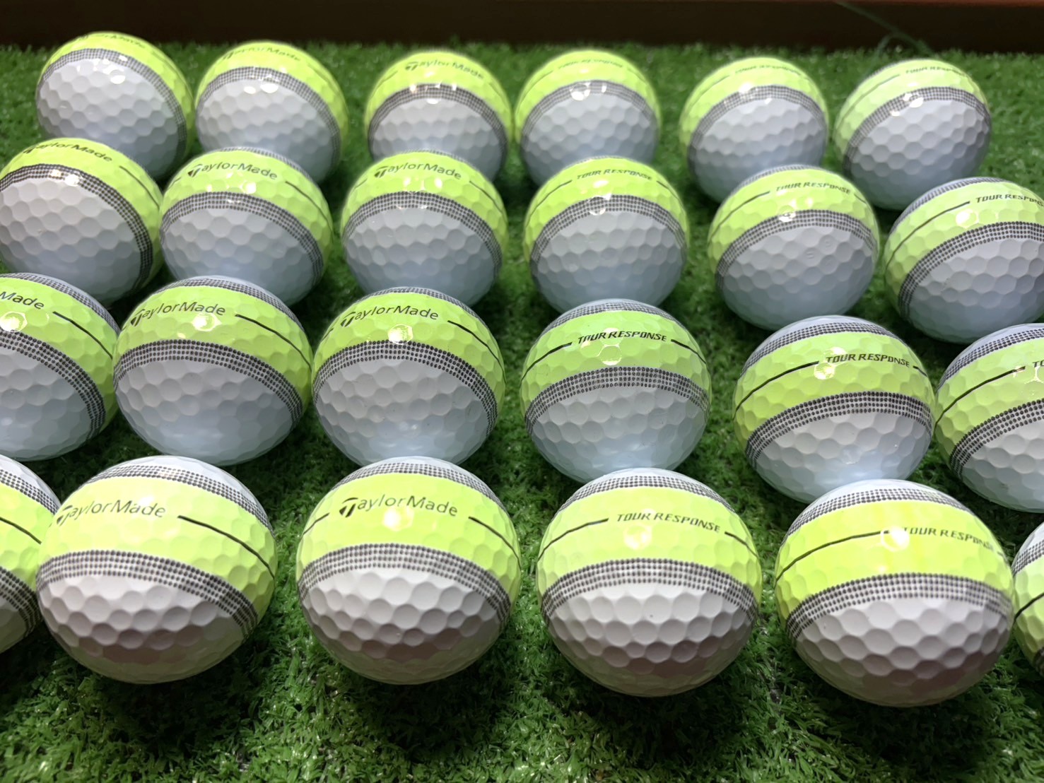 テーラーメイド　TOUR RESPONSE　最新2025 グリーン 24球【品質★★★～★★】