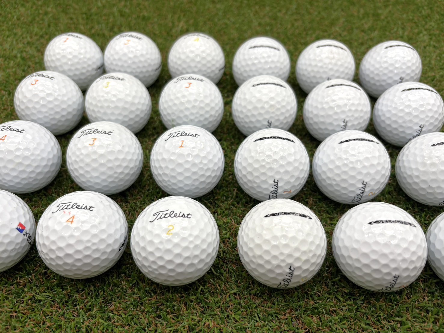 タイトリスト ヴェロシティ 24球　白色【品質★★★～★★】