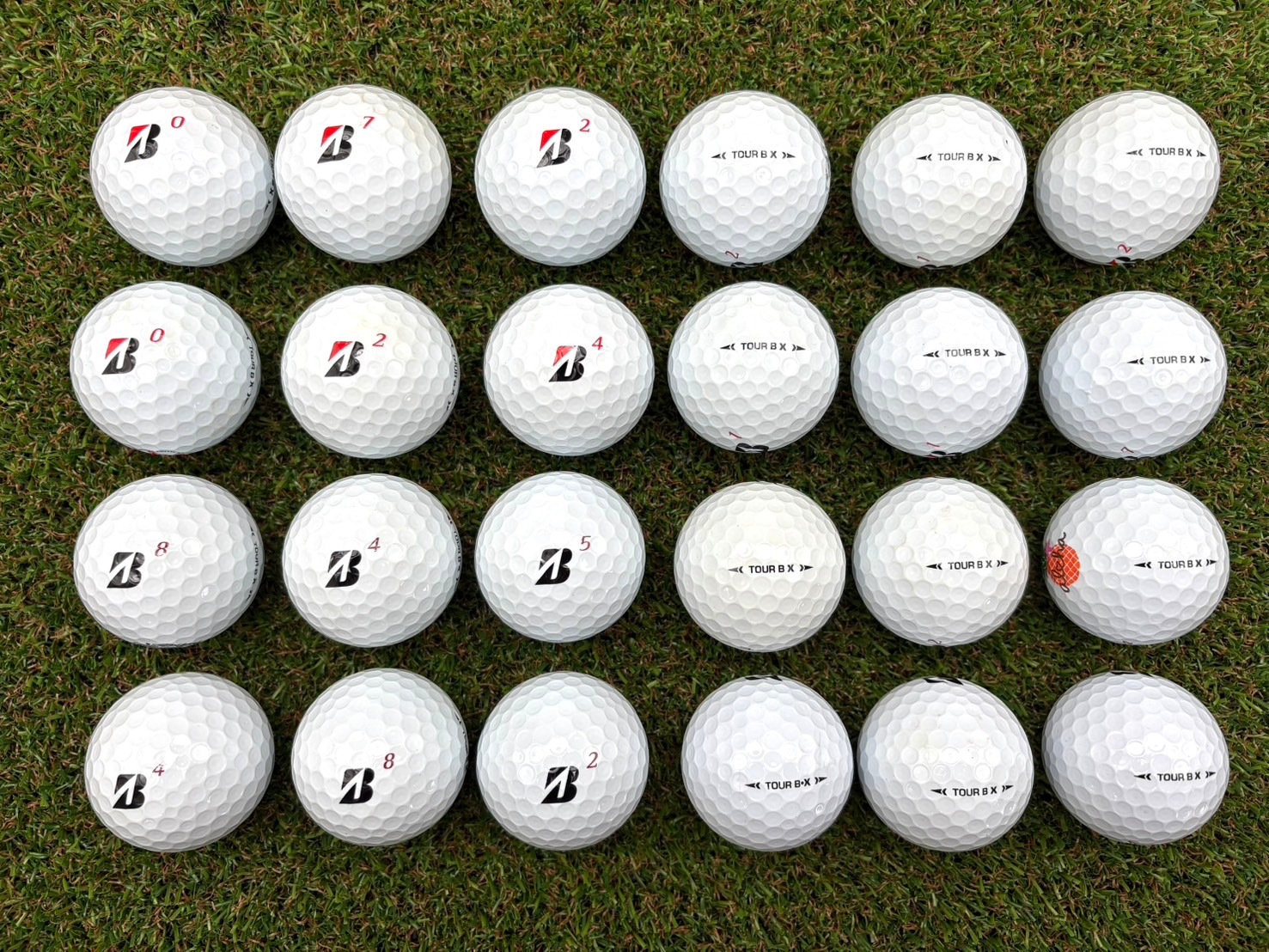 BRIDGESTONE  TOUR B X（22年）24球　【品質★★★】