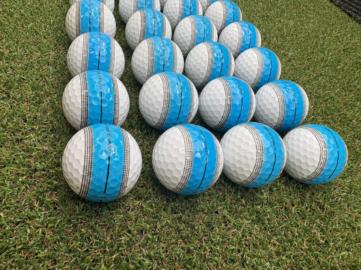 テーラーメイド　TOUR RESPONSE　最新2025 ブルー 24球【品質★★★～★★】