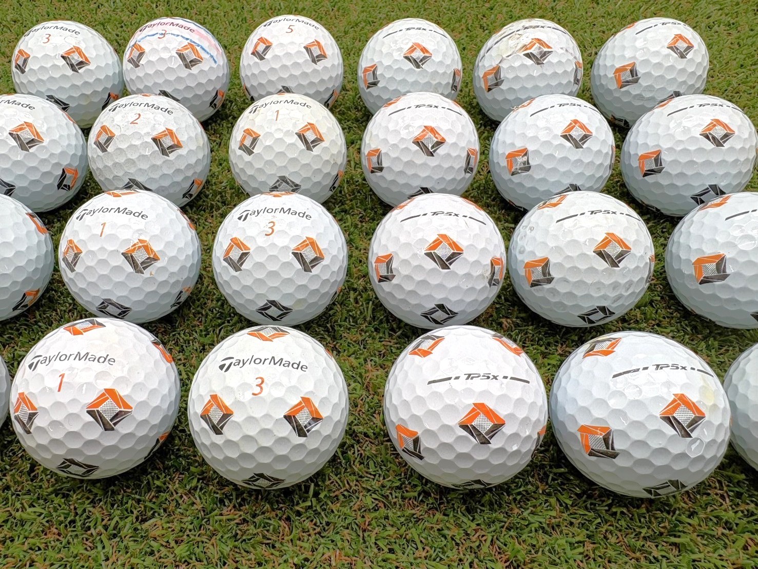 テーラーメイド TP5x Pix(2024年)24球【品質★★★~★★】