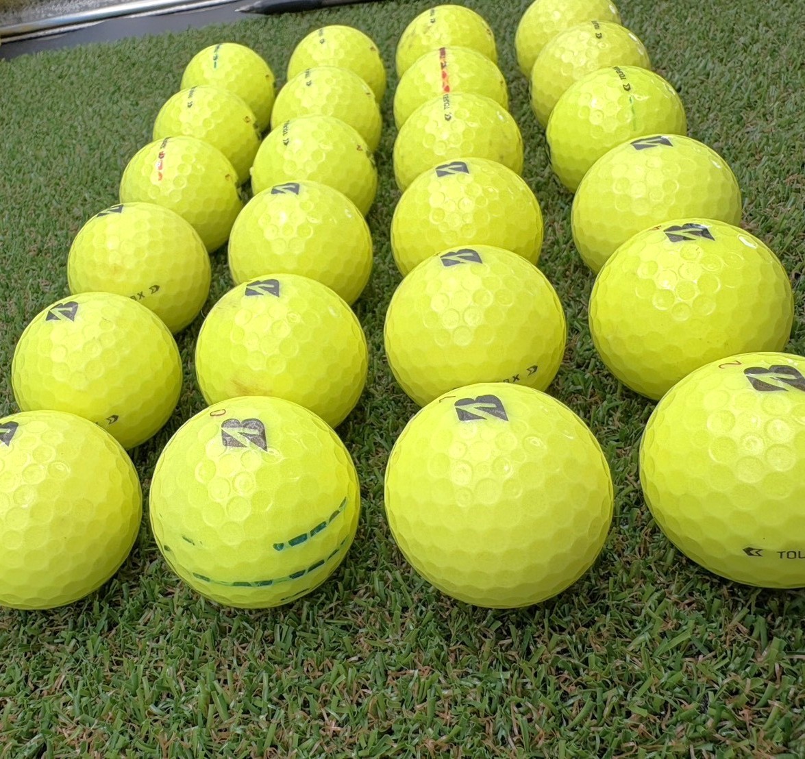 ブリヂストン TOUR B X 24年(カラー)24球【品質★★】