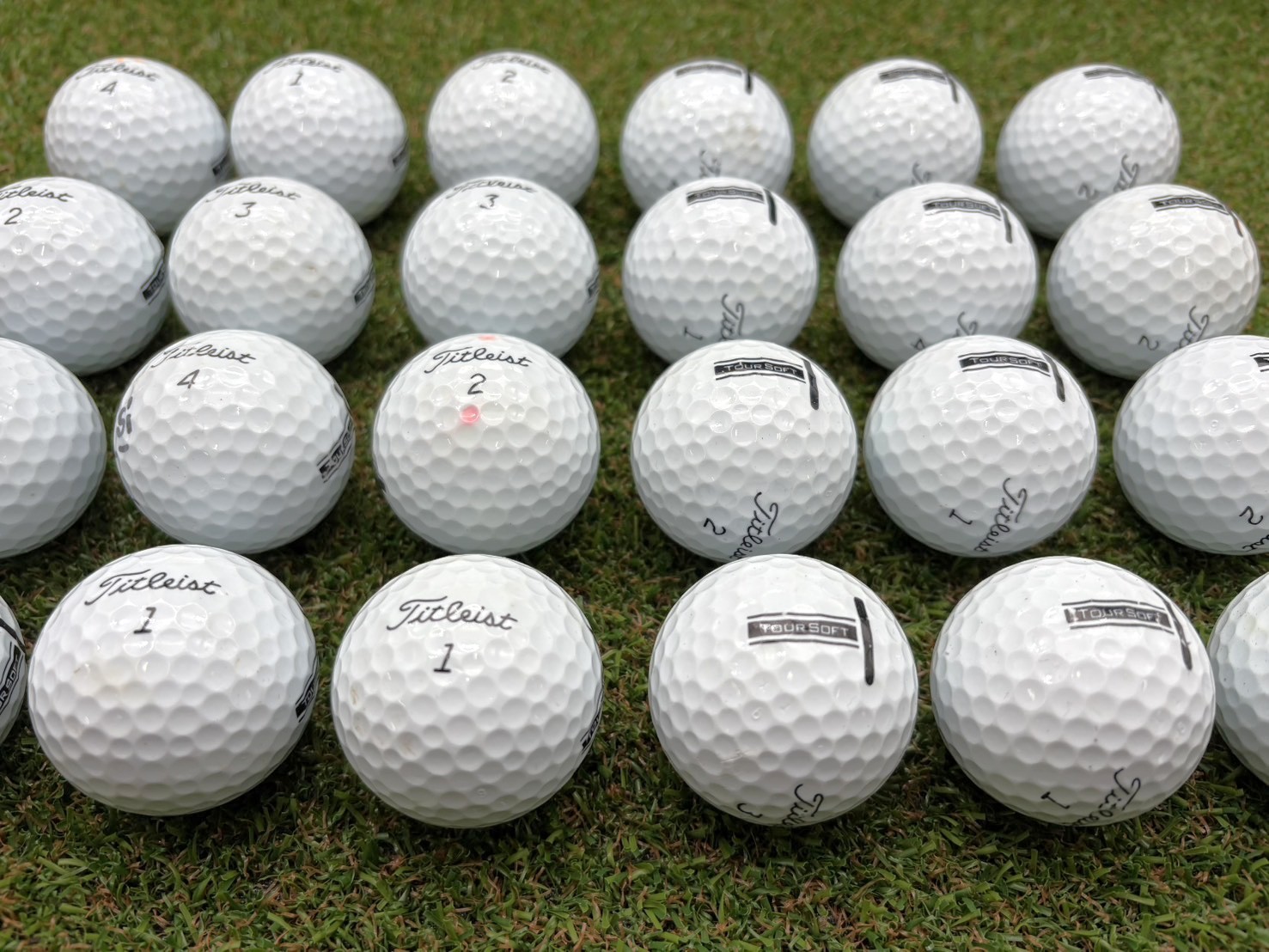 タイトリスト  TOURSOFT 2024年 24球 白色【品質★★★～★★】