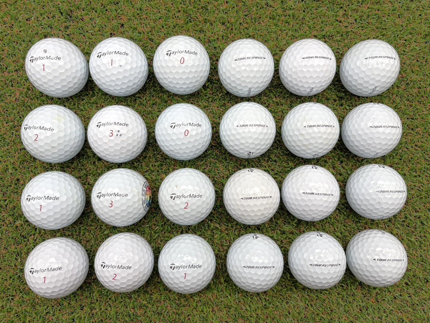 テーラーメイド TOUR RESPONSE 年代混合 白色 24球【品質★★★~★★】