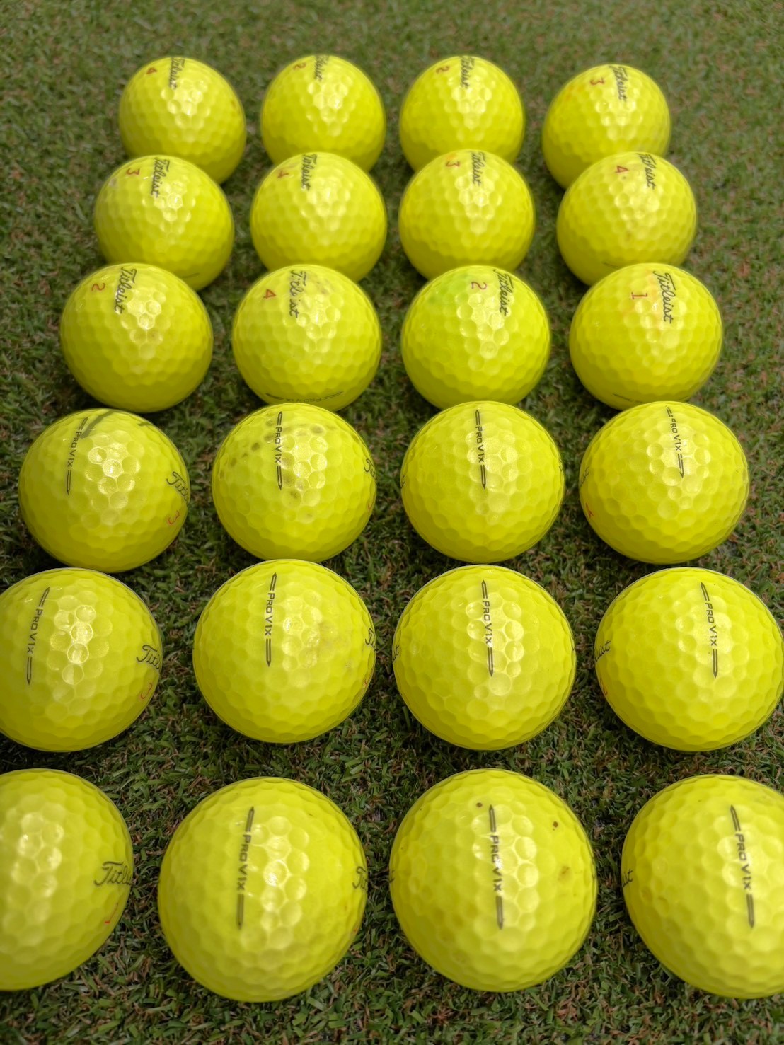 タイトリスト PRO V1x （23年）イエロー 24球 特価【品質★★】