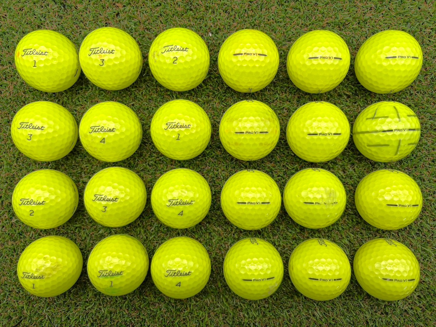 タイトリスト PRO V1 (2025年)イエロー 24球【品質★★】