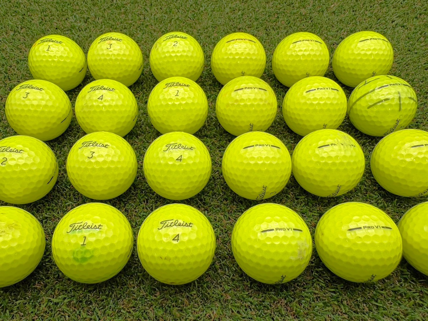 タイトリスト PRO V1 (2025年)イエロー 24球【品質★★】