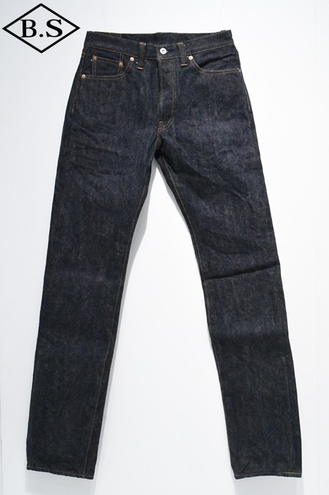 希少❣️フェラガモ　大きいサイズ　ストレートデニム 56(XXL)濃紺 希少❣️フェラガモ 大きいサイズ ストレートデニム 56(XXL)濃紺