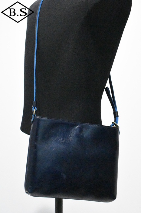 別注 ワイツーレザー  Y’2 LEATHER サコッシュ BG-18 NATURAL SCAR HORSE SACOCHE BAG ネイビーブルー