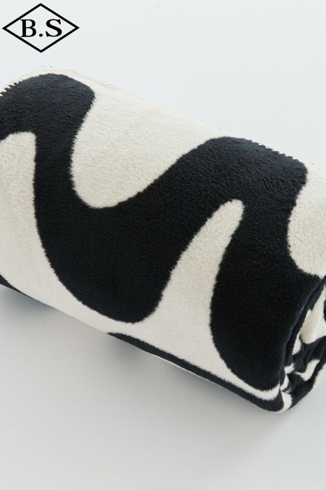 アウトドア寝具 NANGA ANCIENTFISHCOTTONBLANKETSBLACKFISH NANGA / ナンガ NANGA 小物 ANCIENT FISH COTTON BLANKET S
