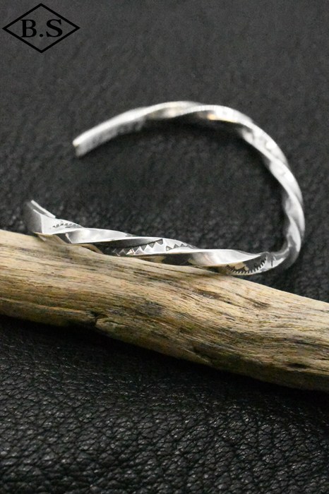 小物 / インディアンジュエリー INDIAN JEWELRY アクセアリー バングル