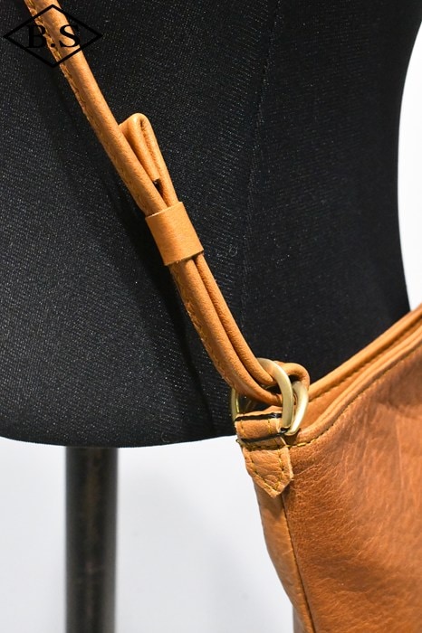 アイテム別 / ワイツーレザー Y'2 LEATHER バッグ BG-18 NATURAL SCAR