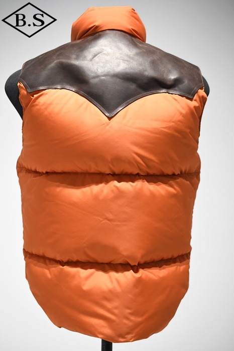 パンBさま/ WAREHOUSE ダウンベスト 42サイズ パンBさま⁄ WAREHOUSE ダウンベスト 42サイズ ロッキーマウンテン