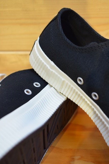 アイアンハート IRON HEART ローカットブラック スニーカー / アイアンハート IRON HEART IHSN-01 .IH LOW CUT