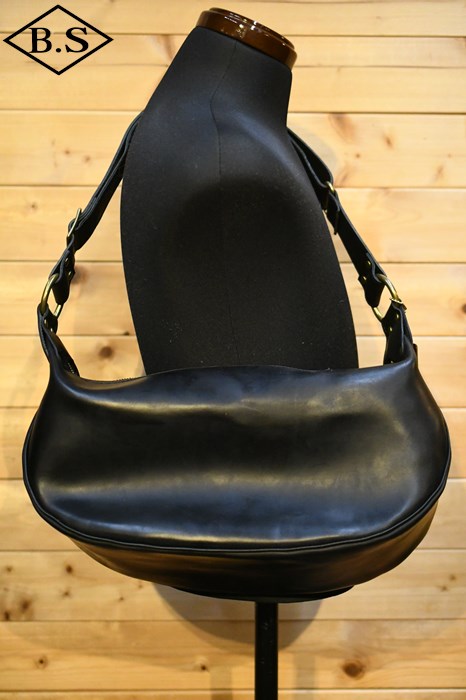 オーパス OPUS インセプション INCEPTION バッグ IPCEB-01 クロムエクセル レザーバナナバッグ CHROMEXCEL LEATHER BANANA BAG BLACK