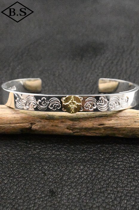 ファーストアローズ　バングル　甲丸カラ草彫り　シルバー ファーストアローズ バングル 甲丸カラ草彫り シルバー ファースト