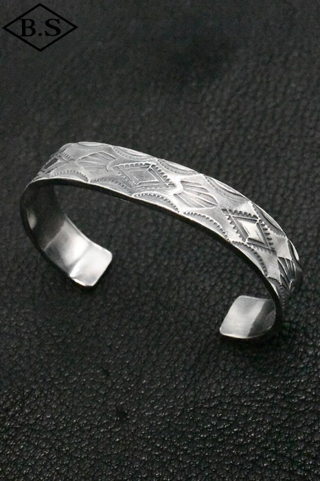 FIRST-ARROW's シルバーバングル FIRST-ARROW'S シルバーバングル 楽天市場】ポイント2倍!!ファースト