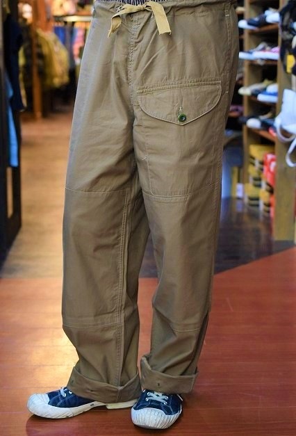 ジョングラッコー JOHN GLUCKOW Windproof Trousers ブラウン
