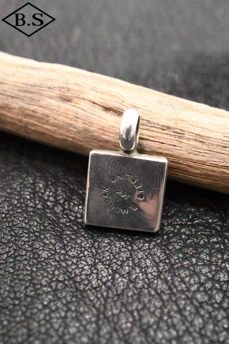 アフガンノマドペンダントトップＱ 火の鳥」茜丸の鬼瓦 ペンダントトップ | Pay ID