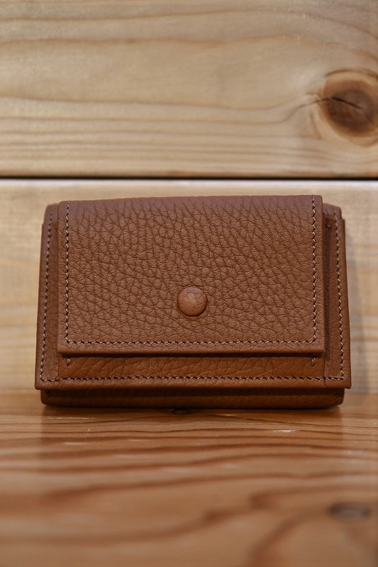 イトゥアイス ITUAIS ウォレット TAURILLON LAGUN COMPACT WALLET GOLD (ブラウン）