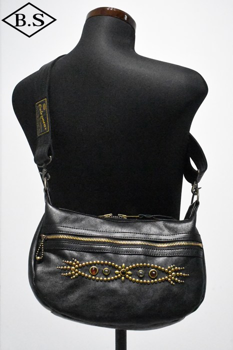 クッシュマン CUSHMAN バッグ 29118 LEATHER SHOULDER BAG MEDIUM STUDS / BLACK
