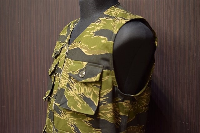 リアルマッコイズ 迷彩柄 XL ジップアップベスト リアルマッコイズ迷彩