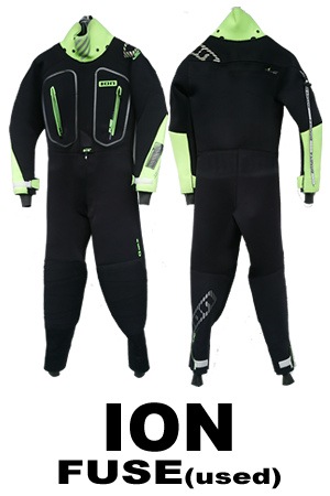 ION FUSE ドライスーツ 中古美品 ウェイクボード ウェットスーツ2026年