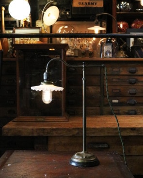 "FARIES" Carved Arm Table Lamp BFARIESҥơ֥ B