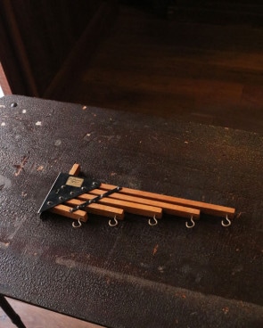 "Holdsmore" Folding Hanger��"Holdsmore"�ϥ󥬡�