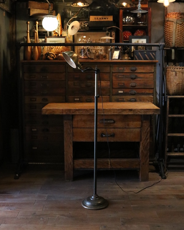 Early Floor Lamp | アーリーフロアランプ