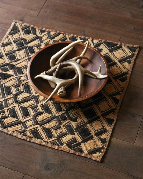 African Textile Kuba Fabric E｜アフリカンテキスタイル クバ布