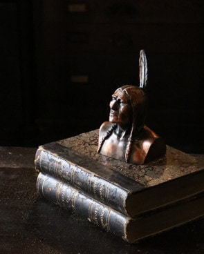 Gold Indian Coin Bank｜インディアンのコインバンク