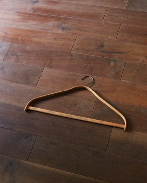 Wood Hanger B�������ϥ󥬡� B