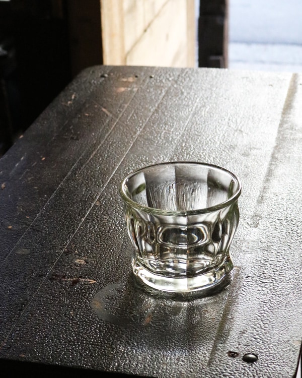 Early Apothecary Jar|薬瓶