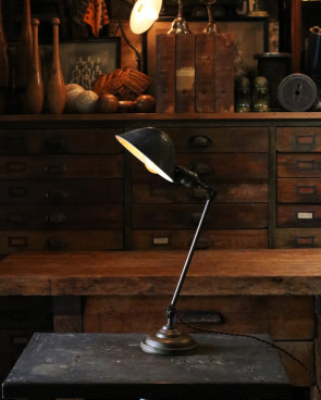 "FARIES" Desk LampFARIESҥǥ